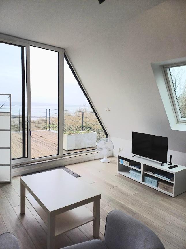 Apartment La Maison Bleue, Entre Terre Et *